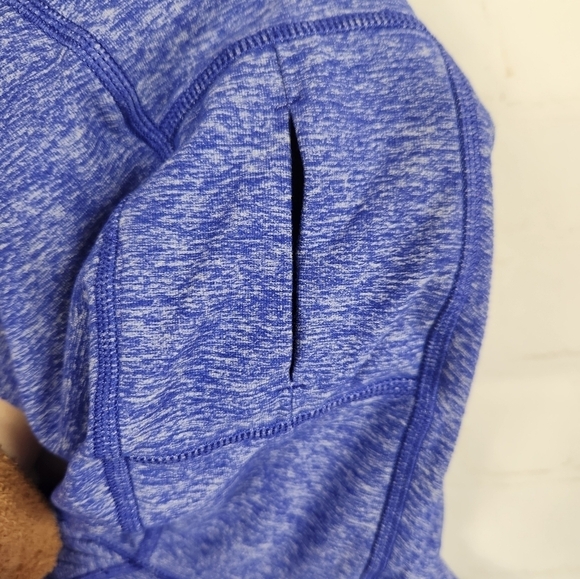 Lululemon Run Back On Track Hoodie Pullover Heathered Pigment Blue Size 8 - Picture 11 of 12